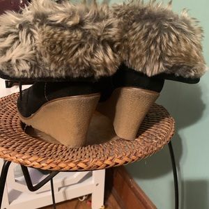 Woman Black wedged Boots